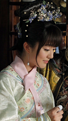 清宫之美人-花瓣网|陪你做生活的设计师 | 半妖倾城·瑾太妃·张馨予