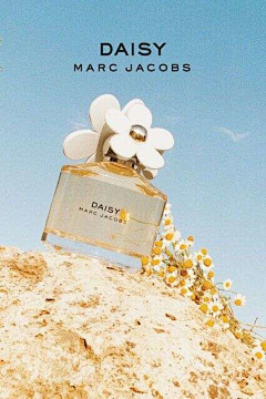 回首不相逢采集到MARC JACOBS