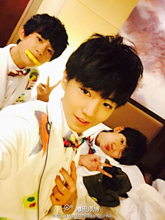 仲月十七采集到tfboys