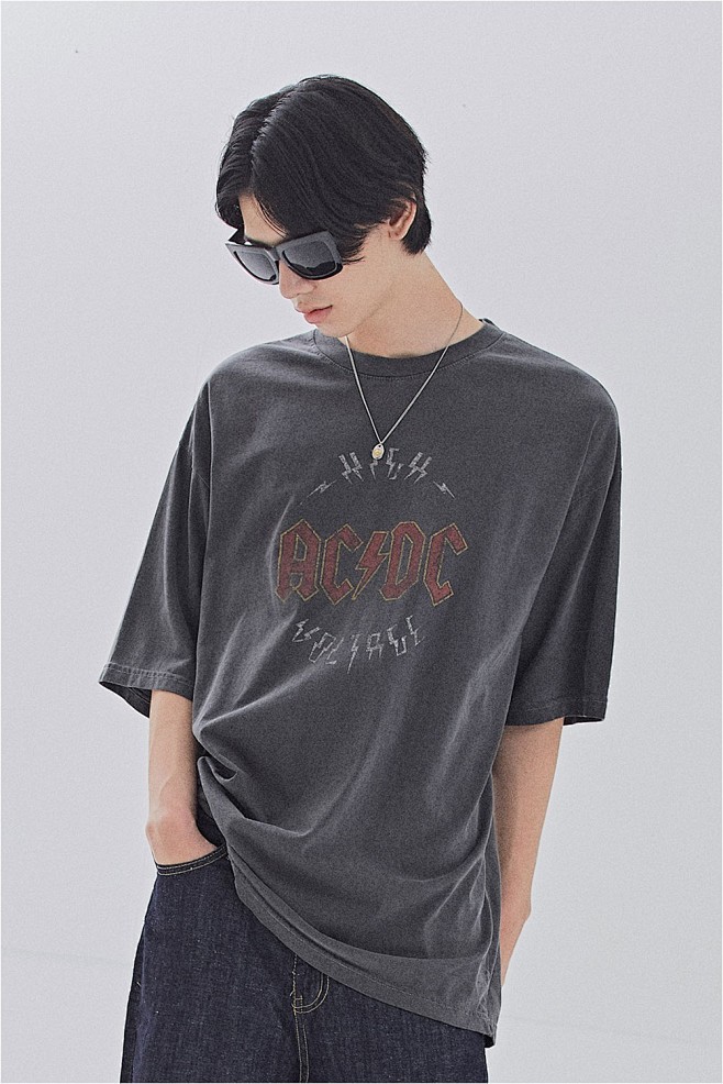 SHORT-SLEEVE TEE 25S WITH PEARL LETTERING 265703