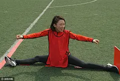 潘晓婷录真人秀拼一字马 可爱搞笑不失风范_网易体育