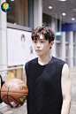 #侯明昊##侯明昊西游记女儿国# 170615 到达预览 男孩最酷惹！@侯明昊Neo ​​​​