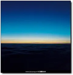 『他们在拍什么』Yu Yamauchi，富士山的破晓关于摄影师
Yu Yamauchi，自学成才的Fine-Art摄影师，作品目前在纽约 Miyako Yoshinaga 画廊展出。