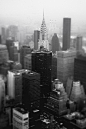 New York City - Skyline and Chrysler Building on a Foggy Evening
◻ T S M L O + 1/6s . f/2.8 . ISO 50 . 70 mm