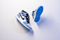 Air Jordan 1 Retro High OG - University Blue : 
Familiar colors, applied with a classic color-blocking scheme, characterize this Air Jordan 1. The shoe brings genuine University Blue leather to the ankle, heel, toe and outsole, with black on the Swoosh an