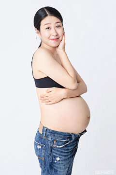 小林酱丶采集到素材-孕妇