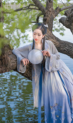 人像写真馆采集到汉服美人