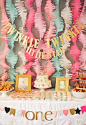 This “Twinkle Twinkle Little Star” first birthday party, featured on Project Nursery, is a wonderful way to celebrate your baby turning one year old. With pink, coral, and mint decoration ideas, this beautiful birthday bash is every little girl’s dream!