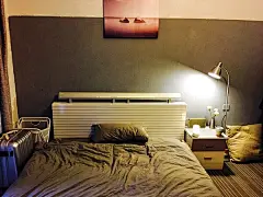 怎么花最少的钱提升出租屋的格调？ - 呵了个呵哦的回答 - 知乎 : 第一波福利在最后！感觉有自信可以打爆很多高票回答！！客官们来看看呗，不满意免费送瓜子！本人大四学生，建筑狗本科五年，出来自己租房在学校边，先直接上图吧，后面有过程和福利（微笑）名片架和蜡烛笔记本和手账 （科科）照片拍摄时间不同会有区别，因…