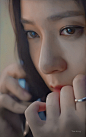 郑秀晶 KRYSTAL
cr.Tea-krisy 