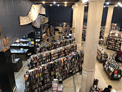 Lulufish采集到The last bookstore