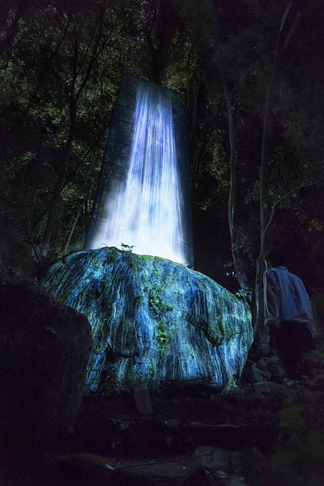 teamLab 的新作品：将历经300万...