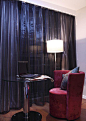 现代简约风格跃层二室二厅卧室沙发书桌装修效果图