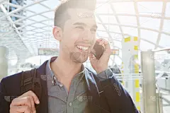 手机,男商人,地铁月台,火车站站台,旅行者,仅男人,仅成年人,明亮,现代,青年人