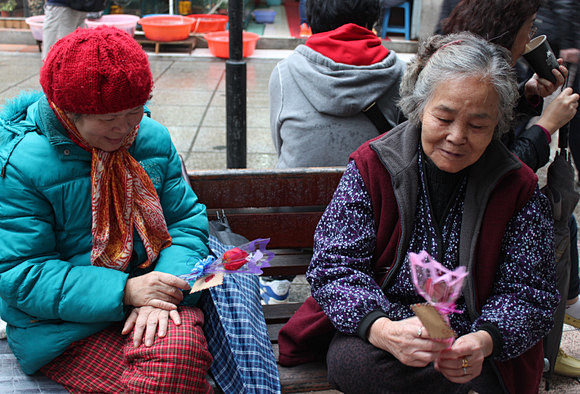 214情人节祝福单身活动（花絮）

首先...