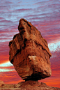 Balanced Rock in the Garden of the Gods, Colorado Springs, Colorado.