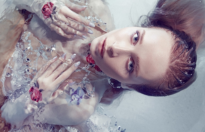 Sacred bloom : "SACR...