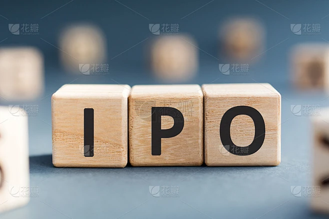 首次公开募股(IPO)——由带有字母的木块组成的首字母缩写素材-花瓣网