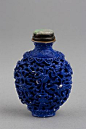 Chinese Snuff Bottle  ~  1796-1820  Porcelain, moulded in relief, with enamel skin and gilding ~   Jadeite jade stopper set in silver@北坤人素材