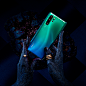 Huawei P30 Pro : The new Huawei P30 Pro is more than a fancy technological gadget. It has become a fashionable piece of hand jewelry.Each picture shows the smartphone held in a hand. We play with colors, textures, decorations to create an eye-catching com