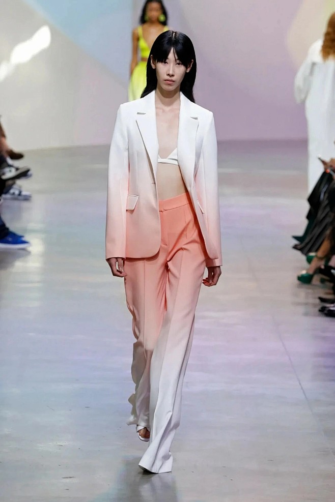 Elie Saab Ready To W...