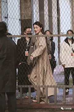 这圈子是真势利啊，短短几天，挨过的白眼都变笑脸_腾讯新闻