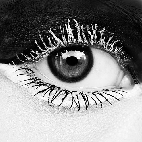 Eye, black and white...