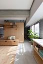 原木与绿色环绕的日本极简主义家具装修案例欣赏