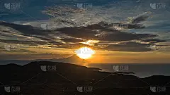 阿陀斯山附近的希腊爱琴海海岸
