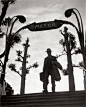 1bohemian:

Métro Mirabeau, 6 heures du matin, 1949 by Izis Bidermanas ph.
