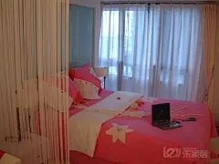 简约风格女生卧室壁纸装修图片