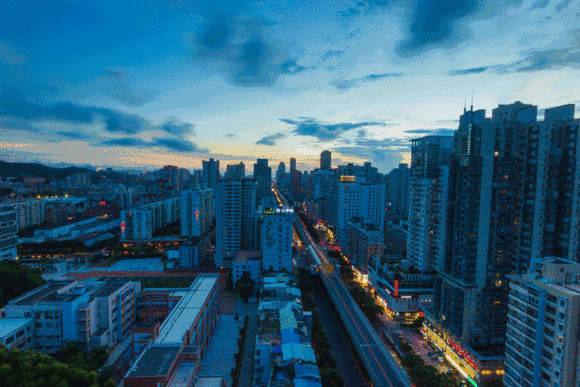 城市