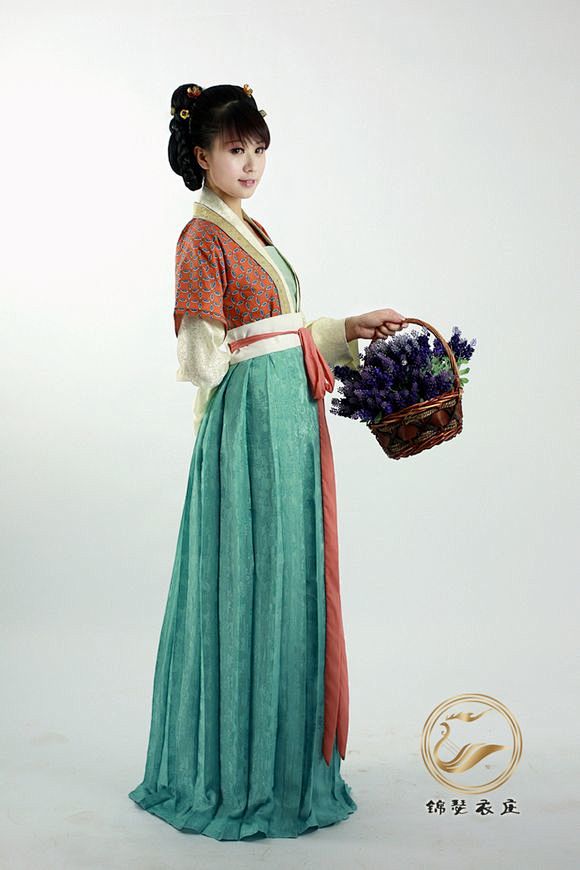 锦瑟衣庄唐宋俏丽印彩对襟襦裙杏花微雨