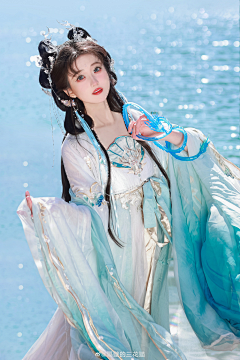 aiym采集到美女