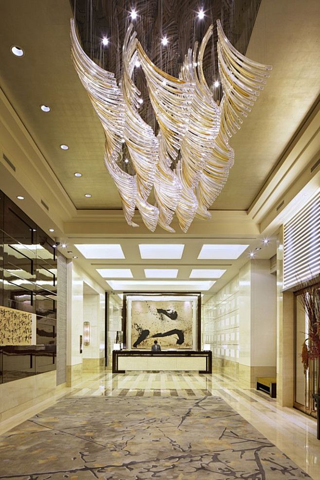 Four Seasons Hotel -...