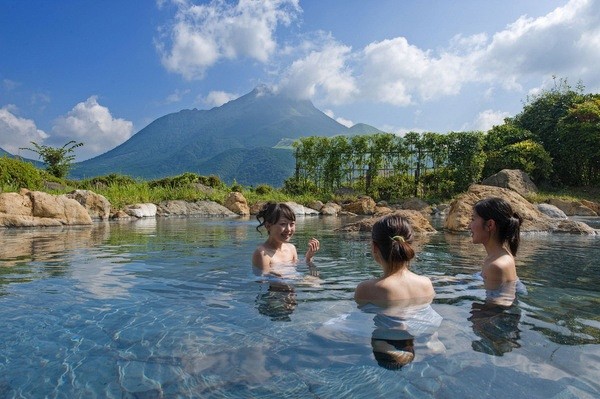 来看看日本温泉排行榜的前１０名 : 说到...