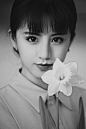 She and daffodils - Reed - CNU视觉联盟