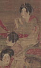                                                                                                                                         【周末图卷—唐 佚名《宫乐图》】此幅画后宫女眷十二人环案适坐，或品茗，或行酒令；中四人，并吹乐助兴，所持用的乐器，自右而左，分别为筚篥、琶琶、古筝与笙。侍立的二人中，复有一女击打拍板，以为节奏。方桌中央放置一只很大的茶釜，画幅右侧中间一名