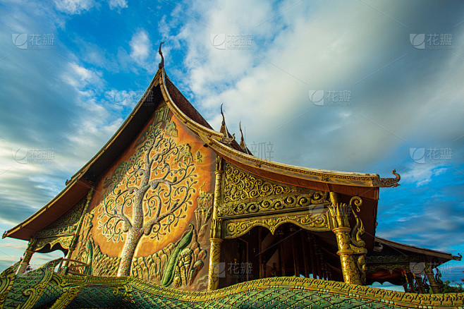 泰国Ubon Ratcha Thani的Sirindhorn Wararam寺。