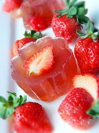 草莓果冻-米合网