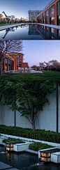 龙湖·九里颐和

静谧的水景与草地创造出清新透气的视觉效果，彰显园区的艺术气质。红砖建筑、白色景墙、碧绿的植物相互交融，形成一处光影的艺术展区。