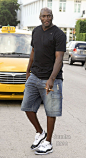 Michael Jordan wearing Air Jordan 11 Low "Concord" . swagggginnnn.