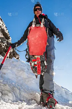 特写,冰镐,冰爪,登山靴,垂直画幅,雪,夏天,户外,高处,运动