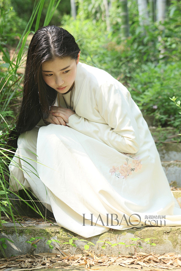 【图】“国民美女”张辛苑汉服加身化身古典...