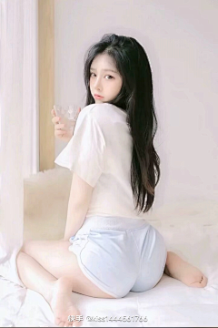 自言自语自相爱采集到美女