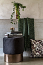 Mystic / Cosmopolitan Living / Metal / Pouf / Textiles / Cushion / Loft / Interior / Decoration / Funiture / Dôme Deco