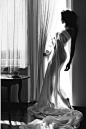 'un drapé blanc pour me confondre avec cette maison que tu chéris et dans laquelle tu te sens bien': Photography Boudoir, Boudoir Ideas, Sheer Sheet, Photoshoot Idea, Boudoir Photo, Boudoir Inspiration, Photo Idea