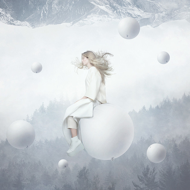 漂浮在空中的人