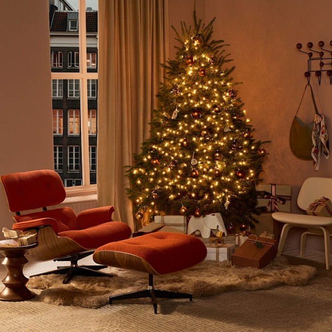 Eames Lounge Chair a...