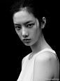 Model ▎中国新面孔超模，19岁的CiCi Xiang.项偞婧。有着清冷的面孔和独特的东方气质，在2014春夏时装周初登国际舞台就走了23场秀，并成为Marc Jacobs和LV大秀的唯一亚洲面孔。
